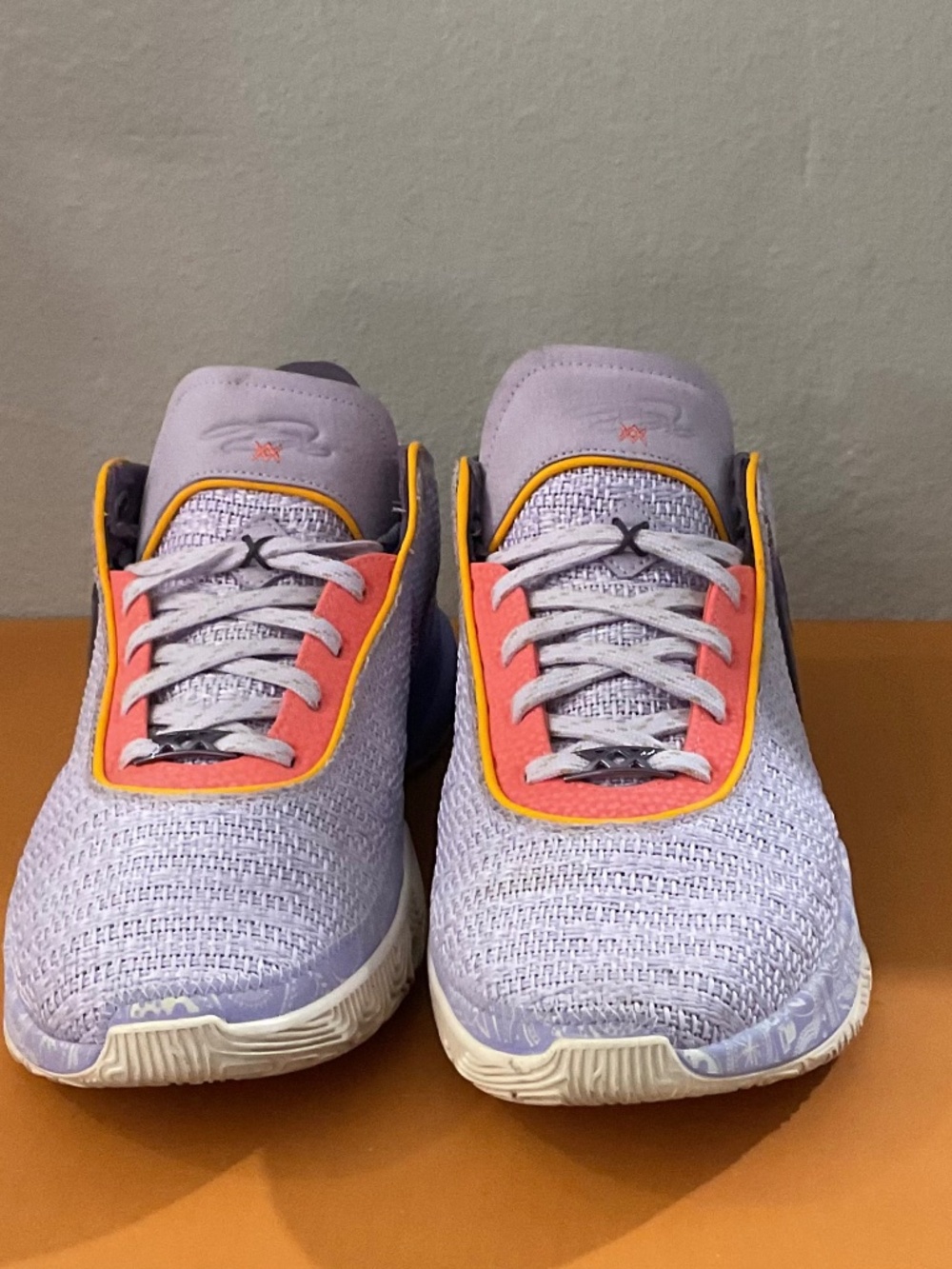 Nike LeBron XX20 Violet Frost Metallic Gold DJ5423-500.